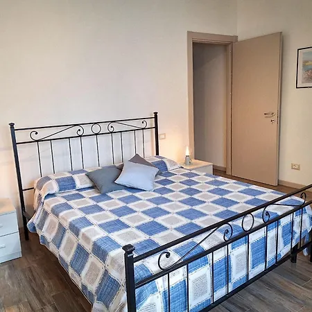 Sestri In Riva - Parcheggio Privato - 4 Minuti In Auto Dal Mare Sestri Levante