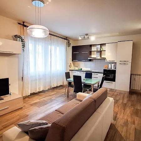 Appartement Sestri In Riva - Parcheggio Privato - 4 Minuti In Auto Dal Mare *